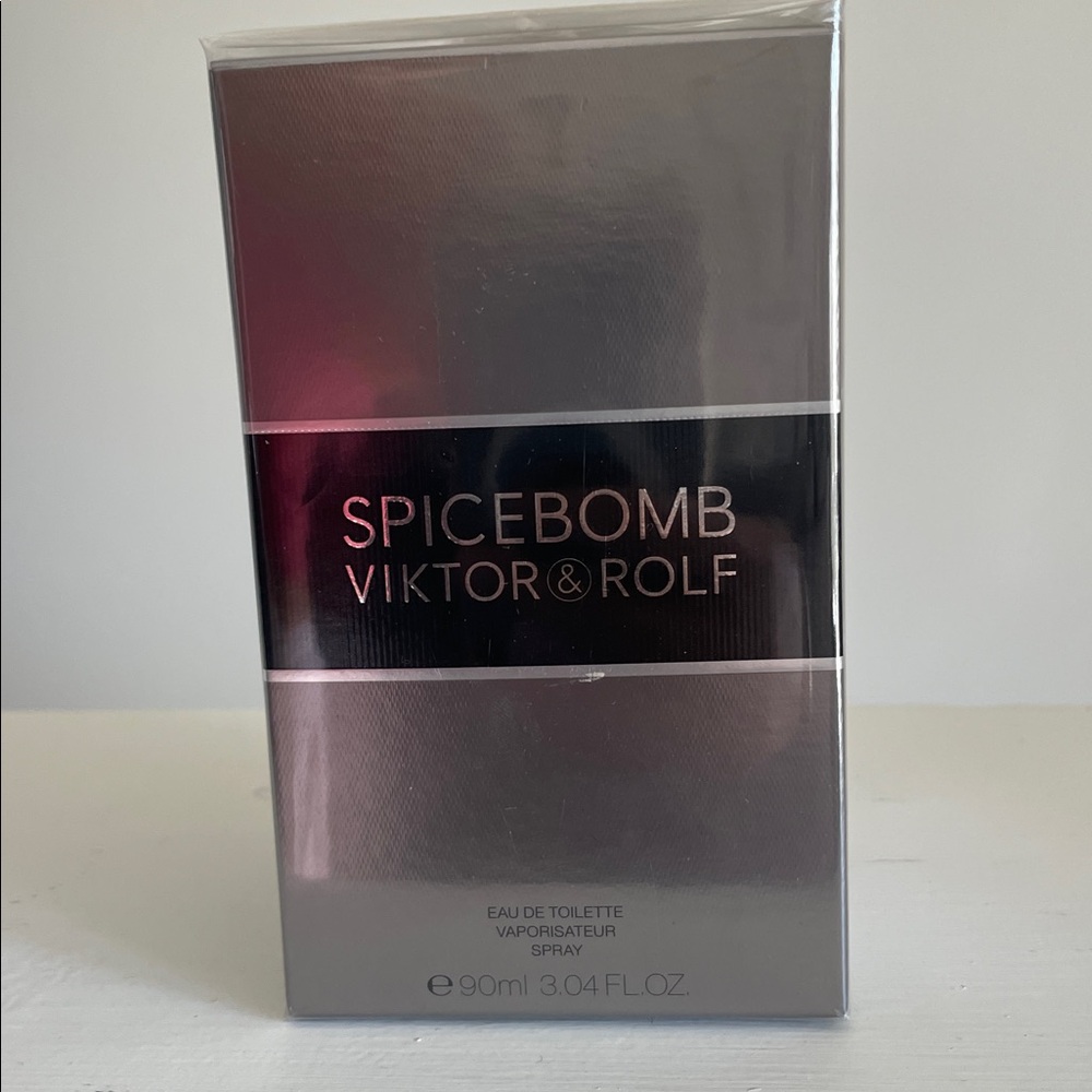 Viktor & Rolf Spicebomb in Sleek Silver Packaging